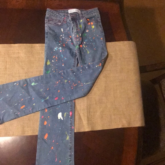 Jeans - Picture 1 of 3